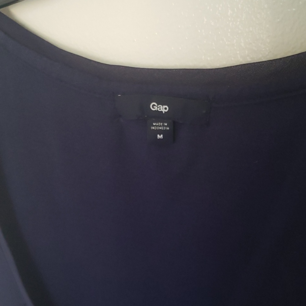 Gap Ruffle Front Tank, Size M - Picture 3 of 3